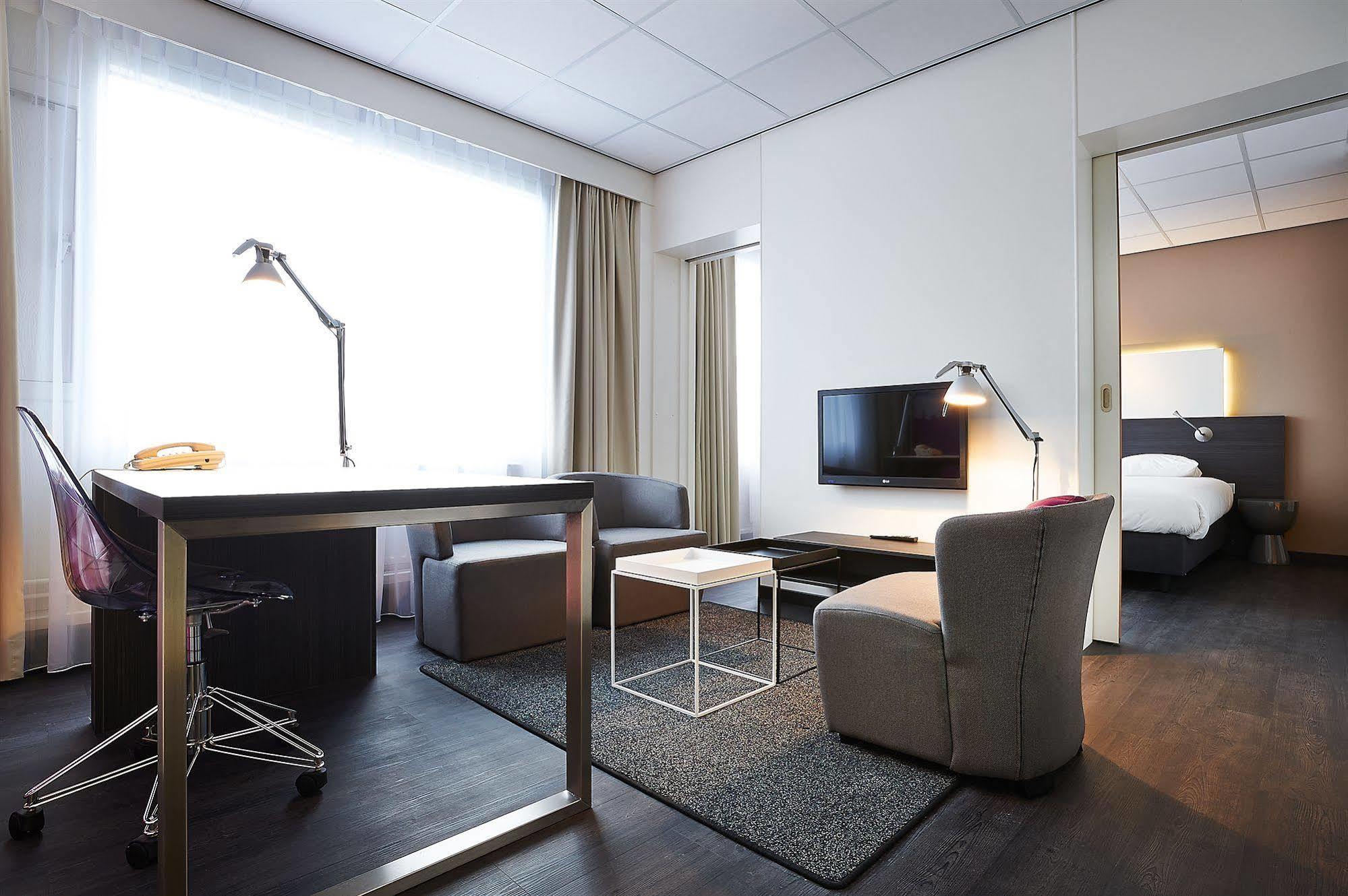 Postillion Hotel ดอร์เดรคท์ ภายนอก รูปภาพ